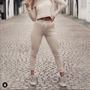 Gymshark Solace Joggers in Taupe (S)